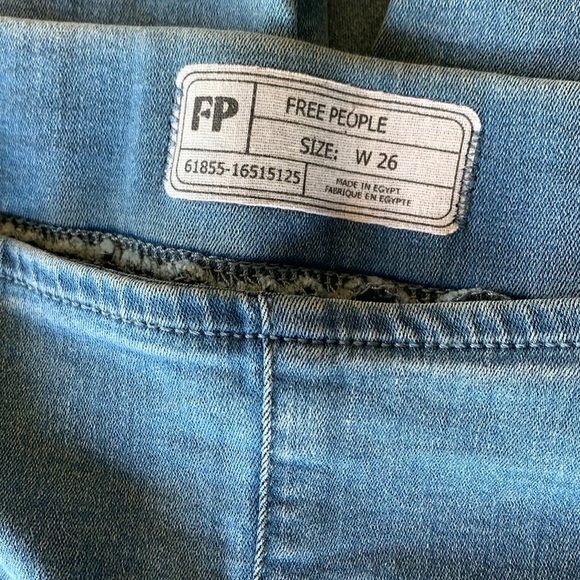Free People Easy Goes It denim jogging leggings raw hem sz 26 w/ pockets - Picture 6 of 13